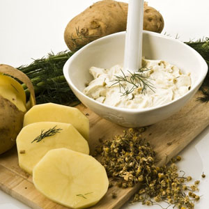 Картофельная питательная маска для лица