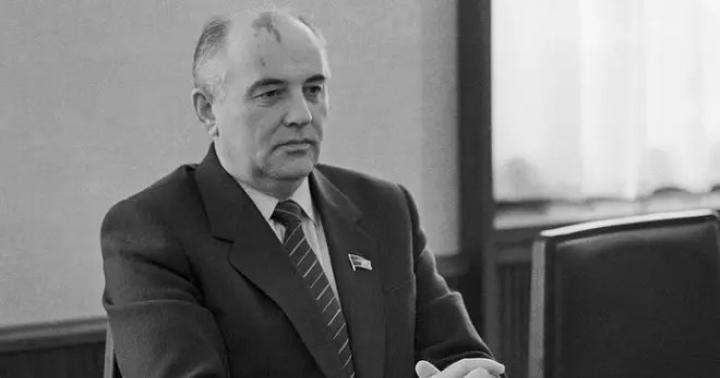 Горбачёв михаил сергеевич биография